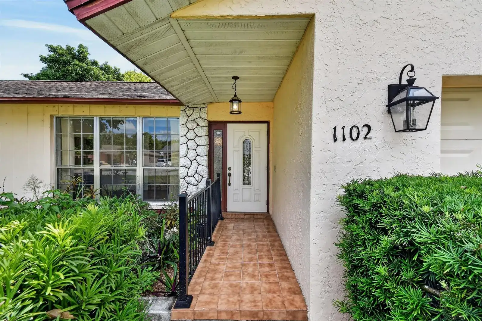 1102 Westchester Drive E, West Palm Beach FL 33417 photo 5