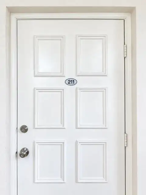 3800 Oaks Clubhouse Drive Unit 211, Pompano Beach FL 33069 photo 3