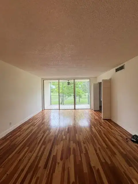 3800 Oaks Clubhouse Drive Unit 211, Pompano Beach FL 33069 photo 5