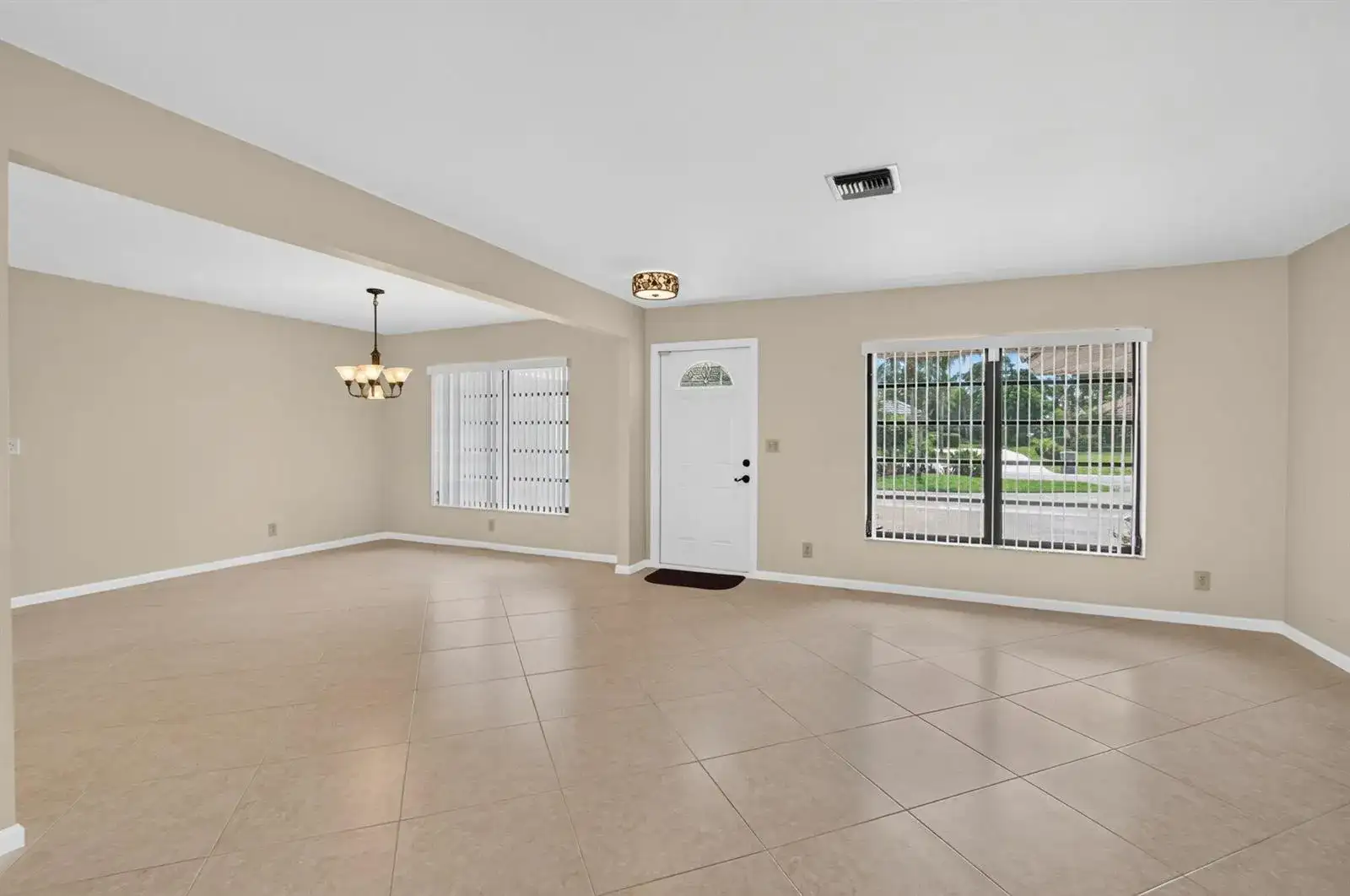 4441 SAINT ANDREWS Drive, Boynton Beach FL 33436 photo 2