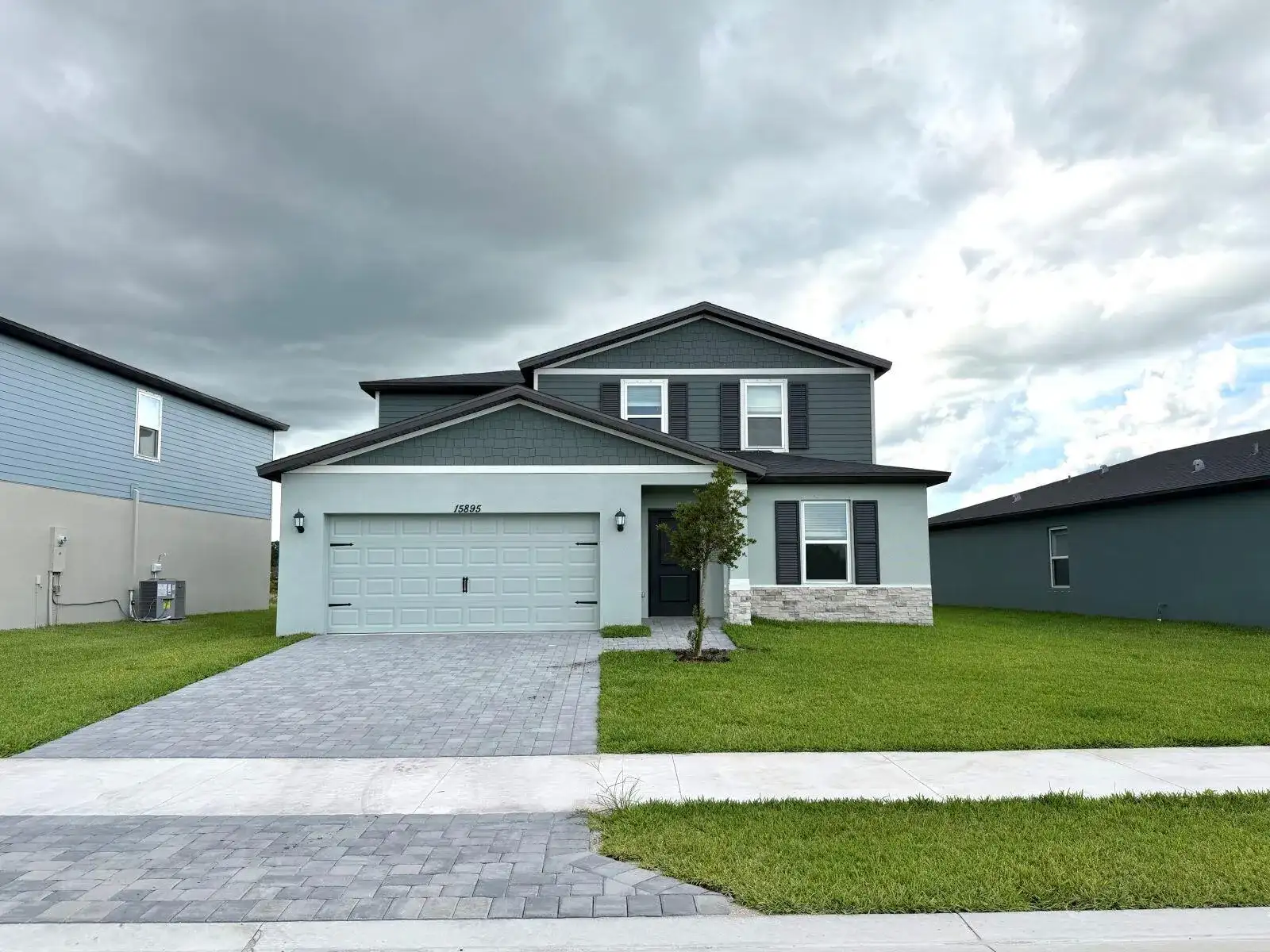 15895 SW Vine Drive, FL 34956 photo 2