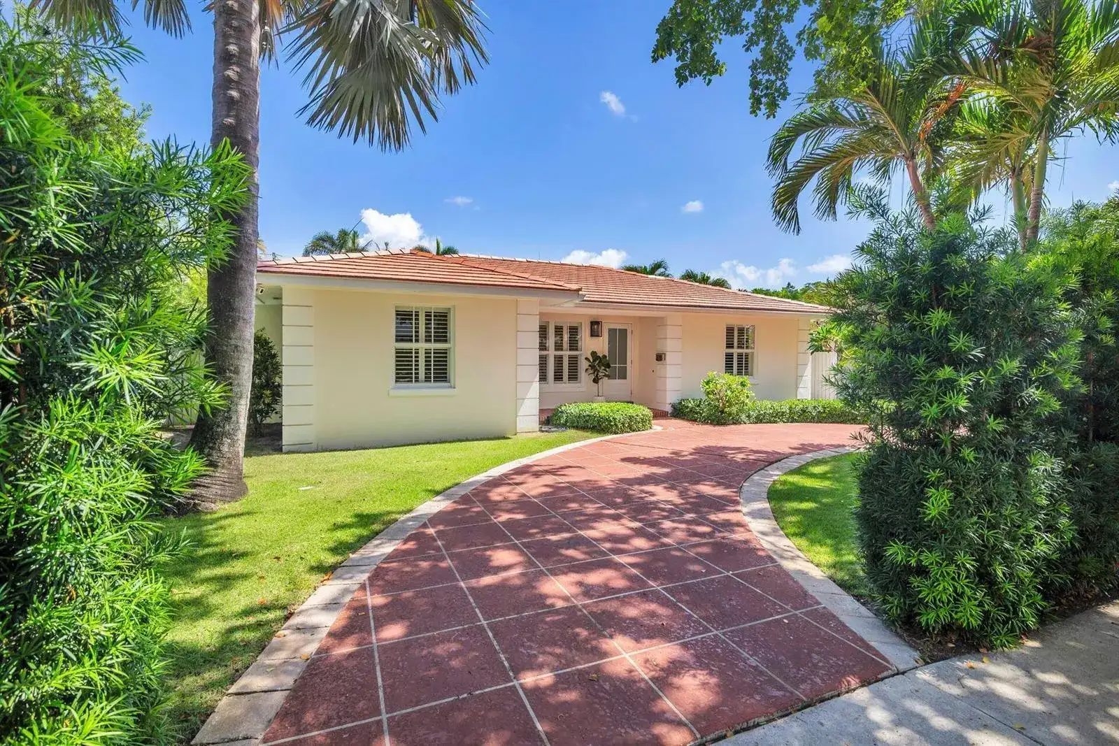 145 Seville Road, West Palm Beach FL 33405 photo 3