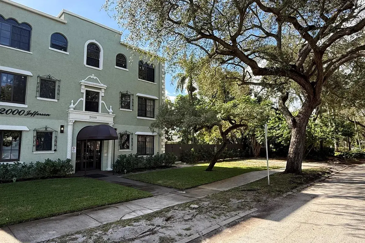 2000 Jefferson Street # 17, Hollywood FL 33020