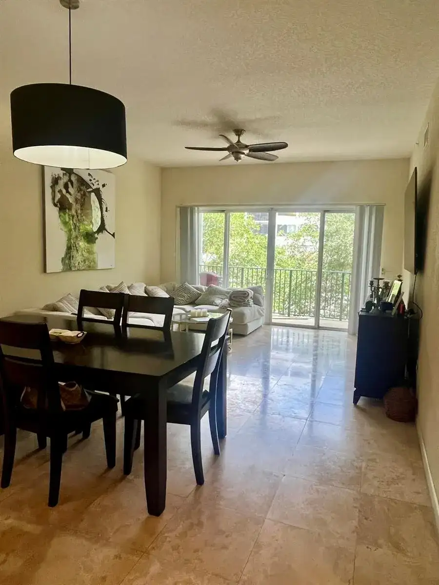 1640 PRESIDENTIAL Way # 307, West Palm Beach FL 33401 photo 3