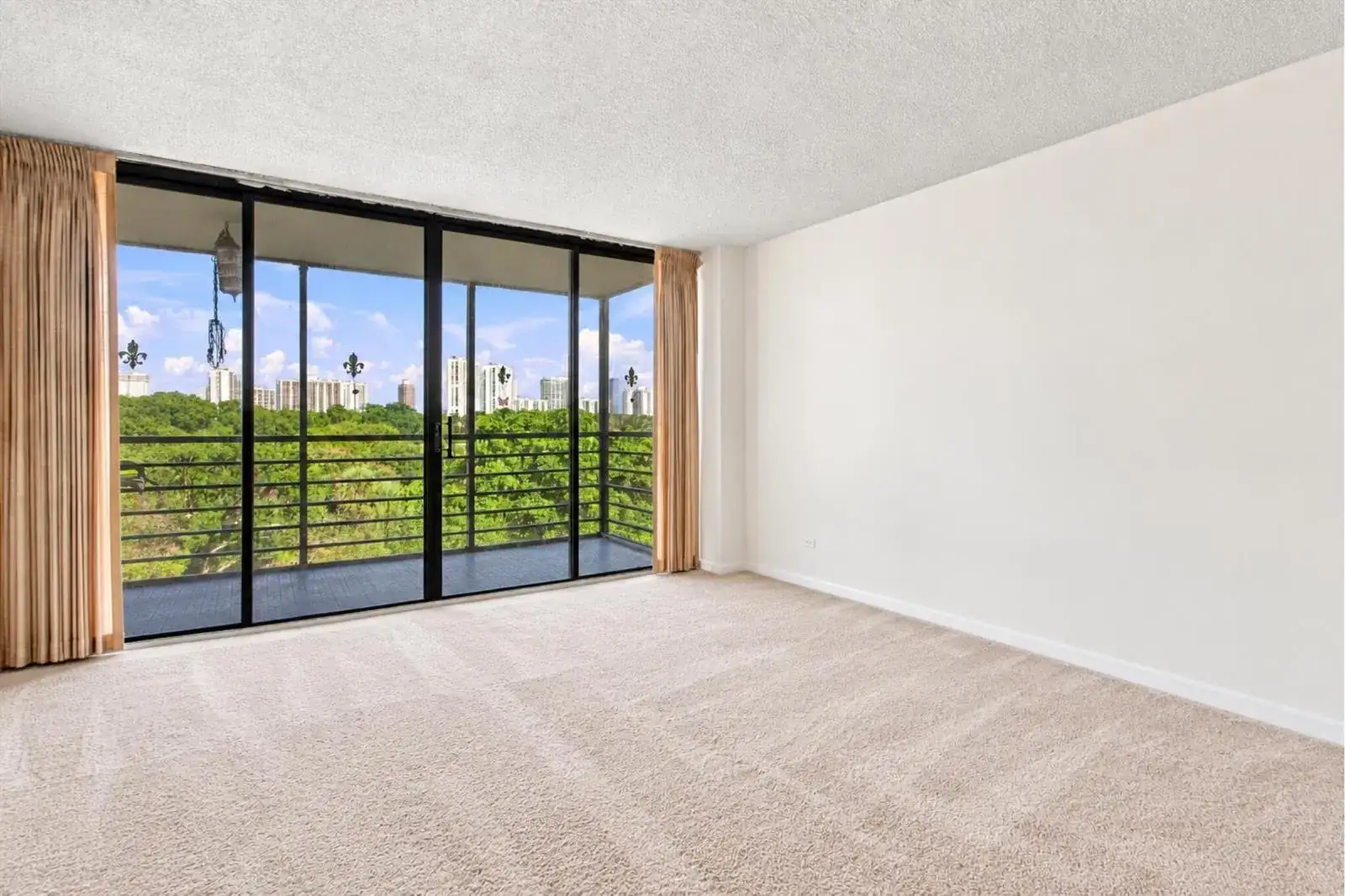 20400 W COUNTRY CLUB Drive # 609, Aventura FL 33180 photo 5