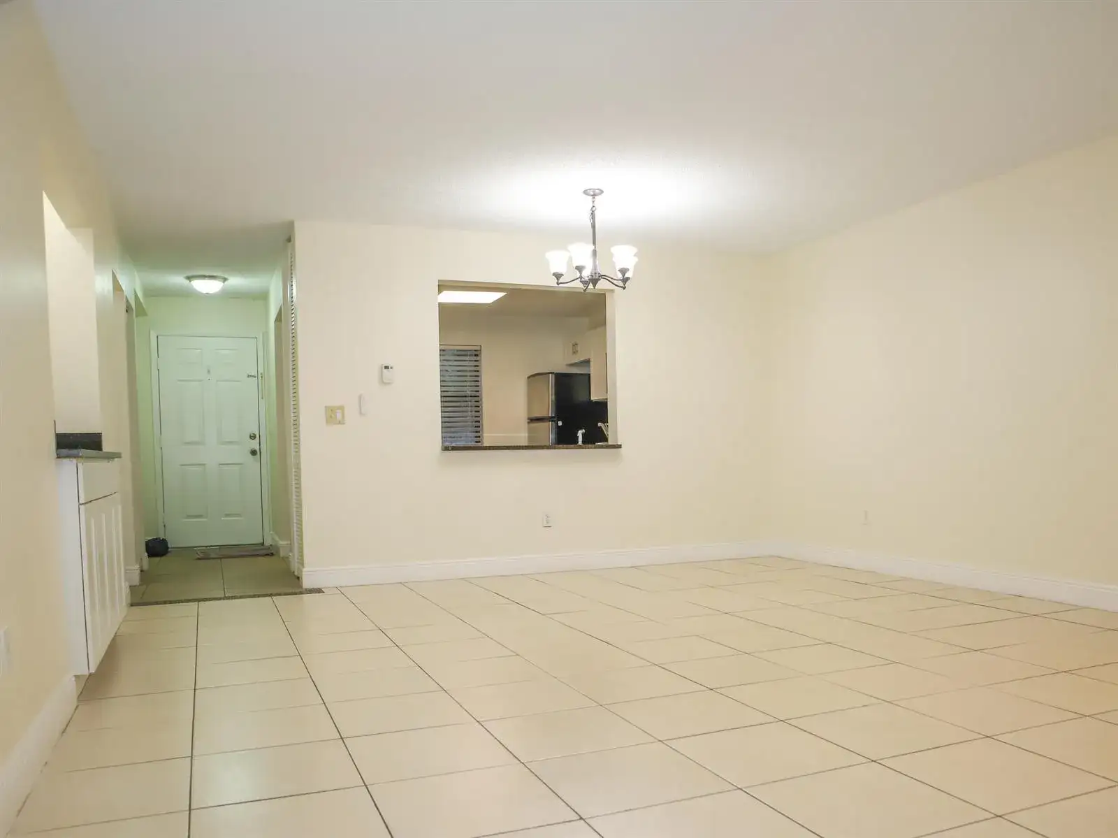 2007 W LAKEVIEW Drive W, Royal Palm Beach FL 33411 photo 3