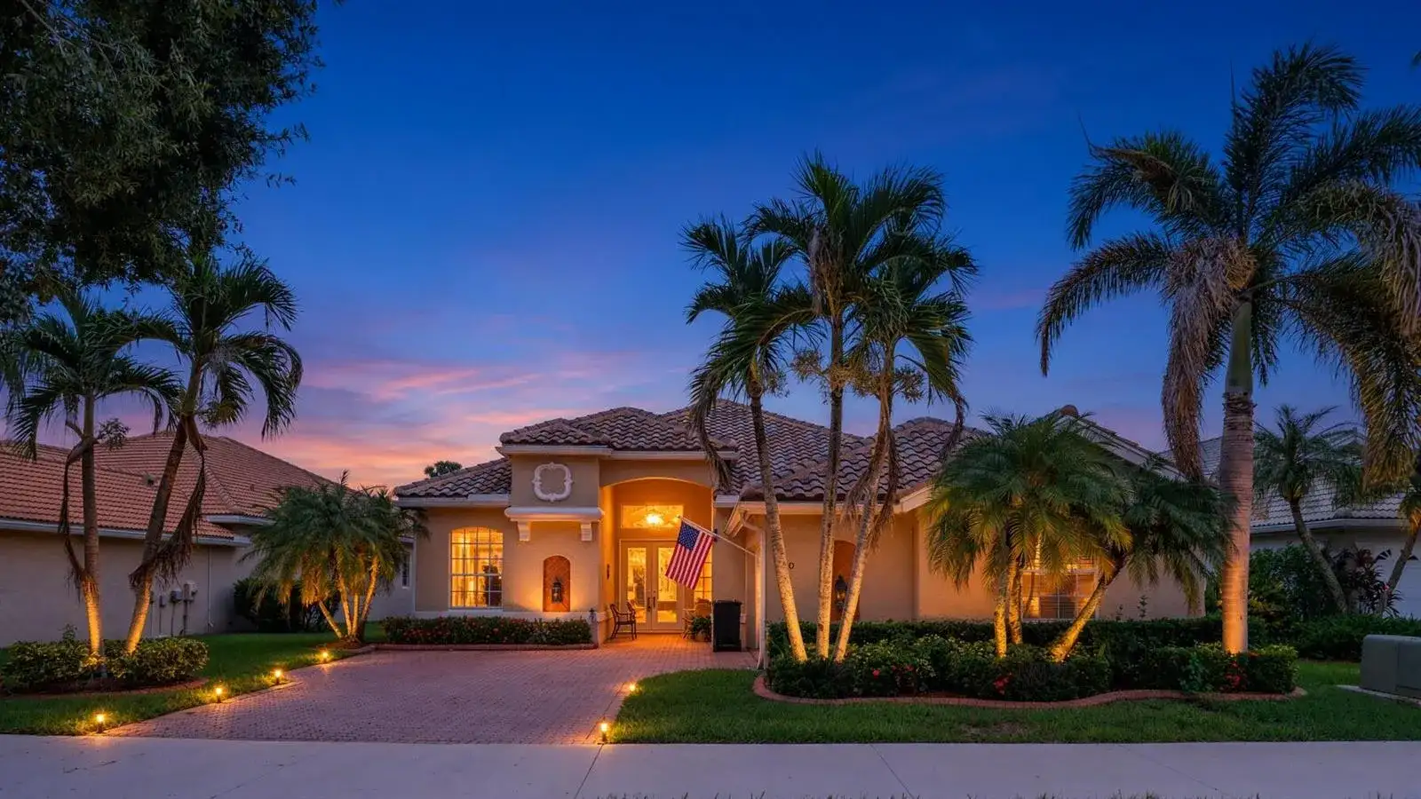 700 SW Lake Charles Circle, Port St. Lucie FL 34986 photo 2