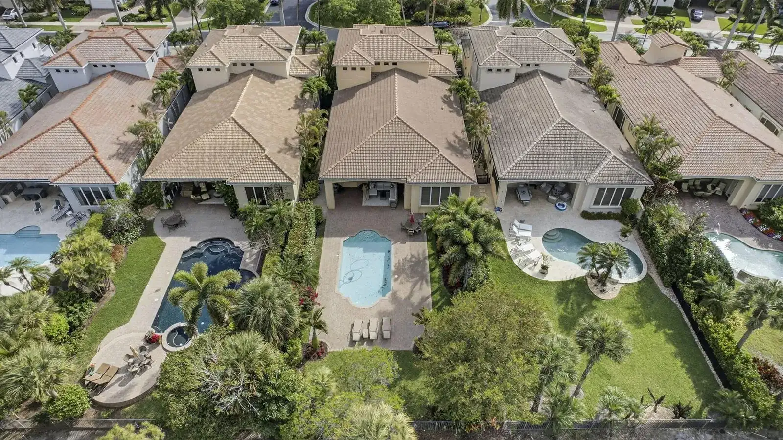 142 Viera Drive, Palm Beach Gardens FL 33418 photo 3