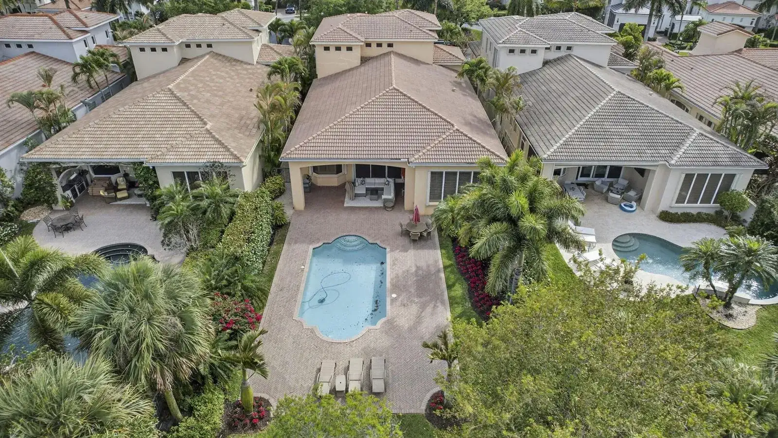 142 Viera Drive, Palm Beach Gardens FL 33418 photo 4