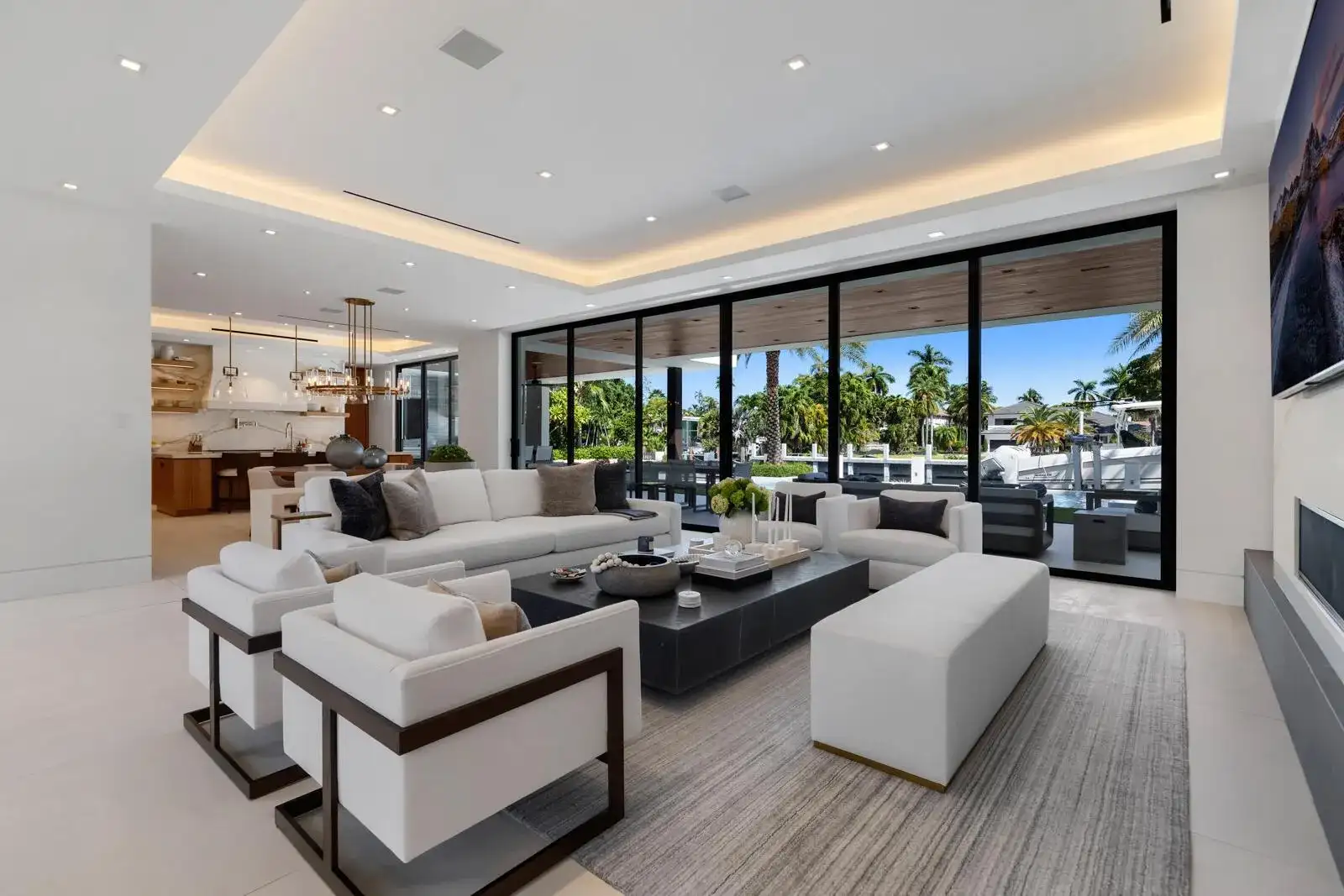 2423 Castilla Isle, Fort Lauderdale FL 33301 photo 2