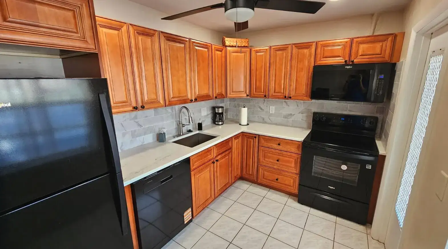 4270 NW 40TH Street # 104, Lauderdale Lakes FL 33319 photo 2