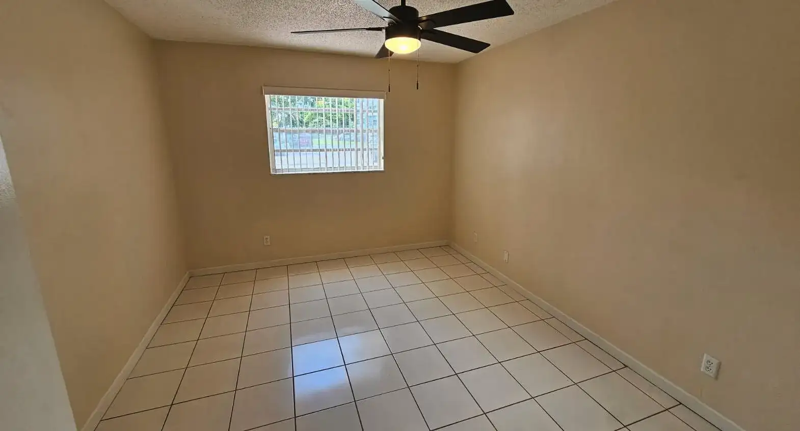 4270 NW 40TH Street # 104, Lauderdale Lakes FL 33319 photo 4