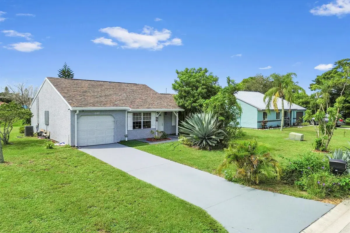 1549 SE South Balcourt, Port St. Lucie FL 34952