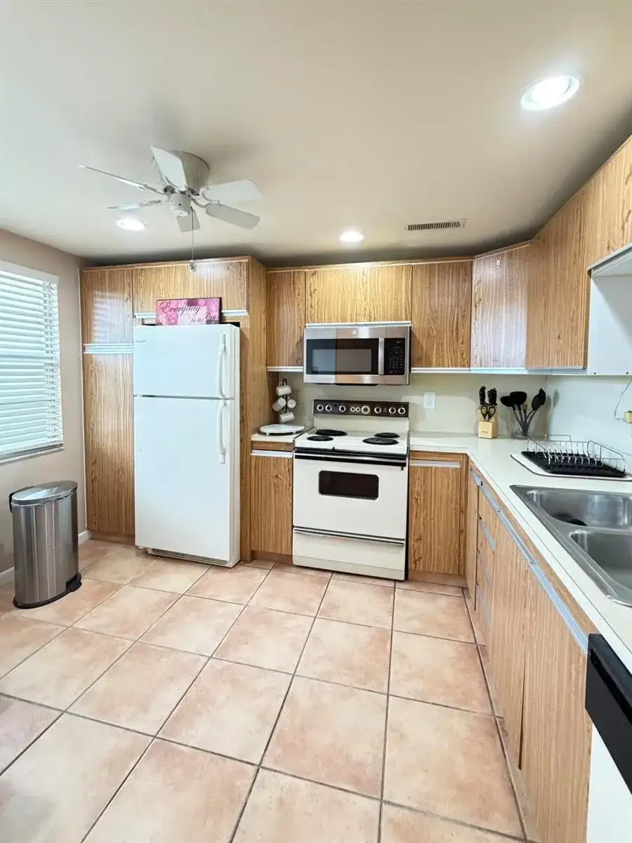 2101 Lucaya Bend, Coconut Creek FL 33066 photo 4