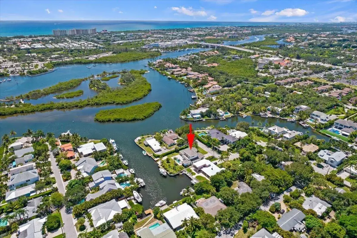 205 Body Court, Jupiter FL 33477 photo 4