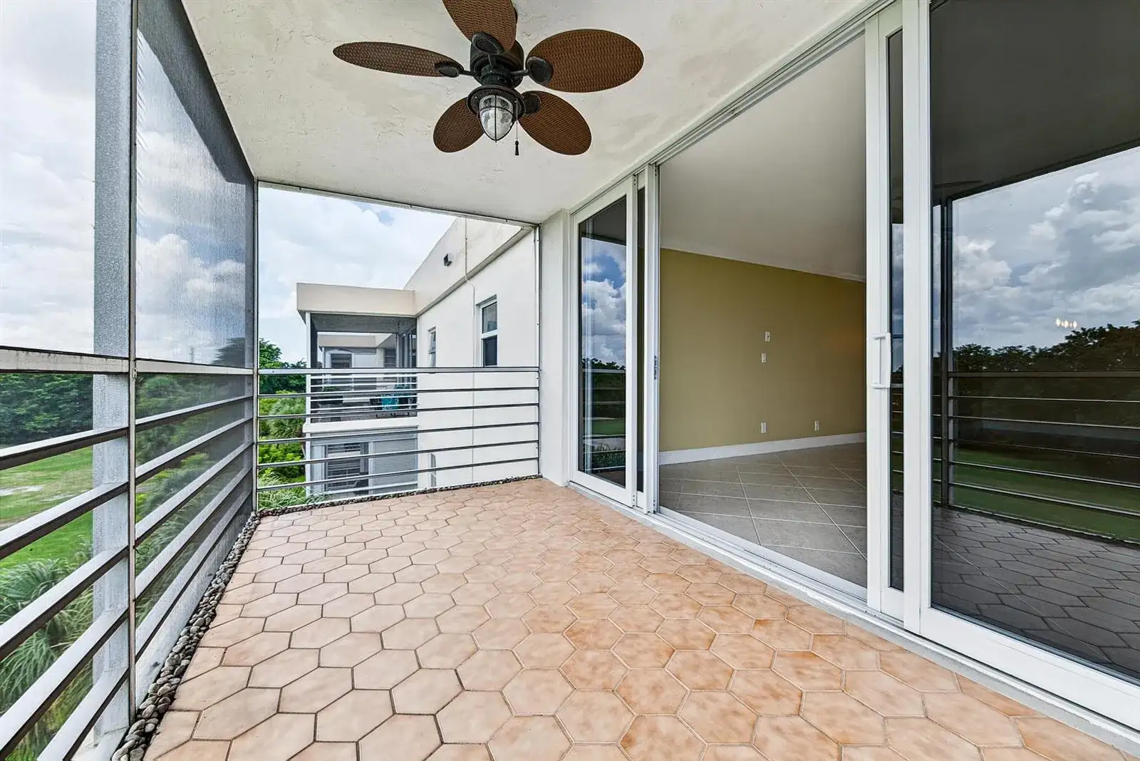 4000 CYPRESS GROVE Way # 506, Pompano Beach FL 33069 photo 3
