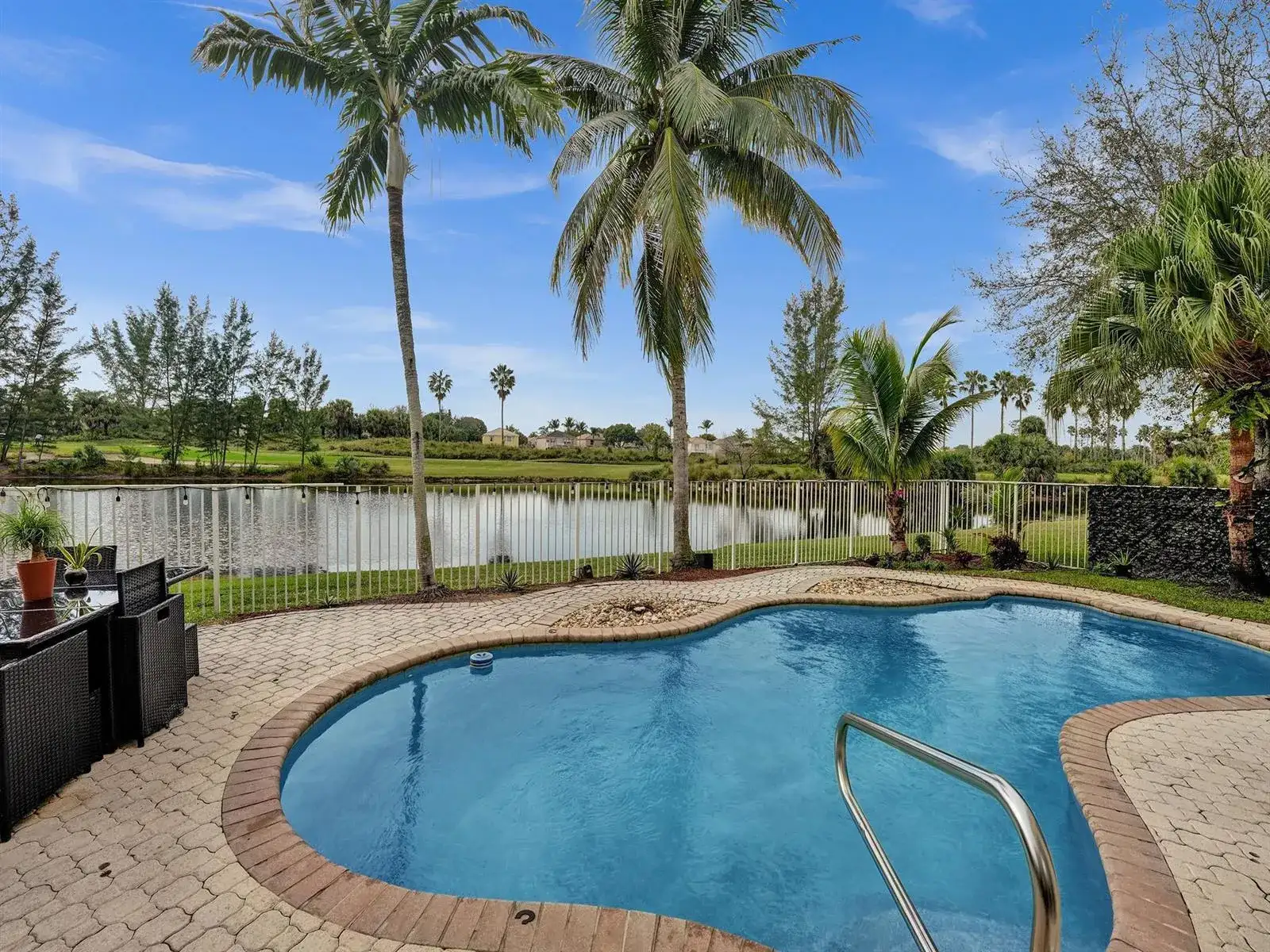 2111 RESTON Circle, Royal Palm Beach FL 33411 photo 2