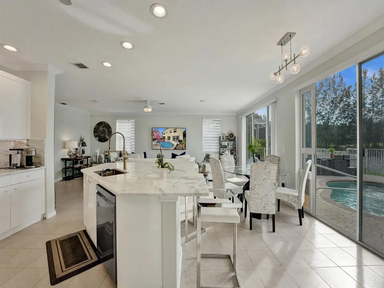 2111 RESTON Circle, Royal Palm Beach FL 33411 photo 5