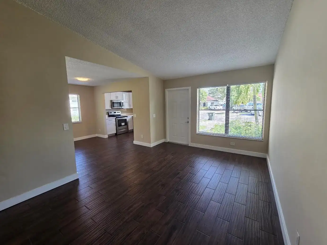 3783 Mil Race Court, FL 33463 photo 3