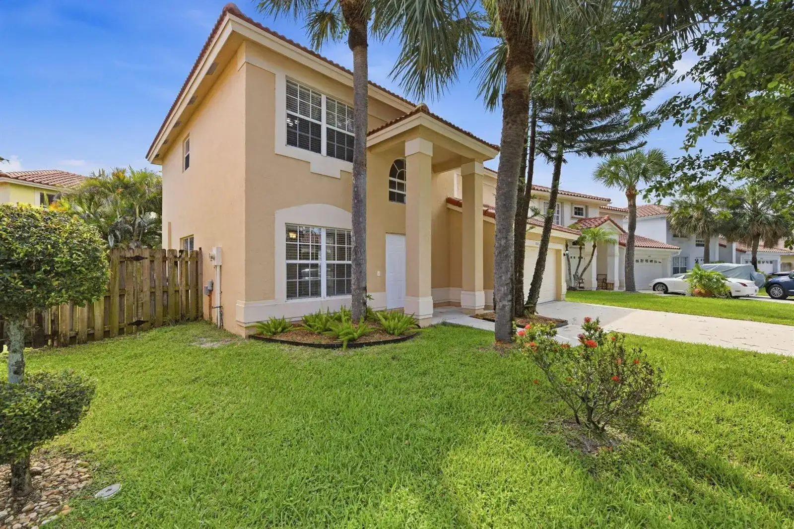 10843 BUTTONWOOD LAKE Drive, Boca Raton FL 33498 photo 2