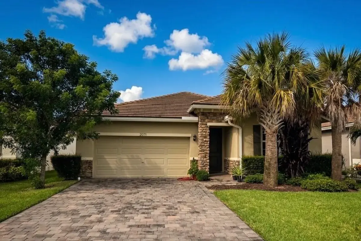 2071 NW Golden Oak Trail, Jensen Beach FL 34957