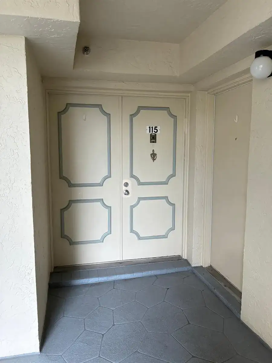 6768 10TH Avenue N # 115, Lake Worth FL 33467 photo 3