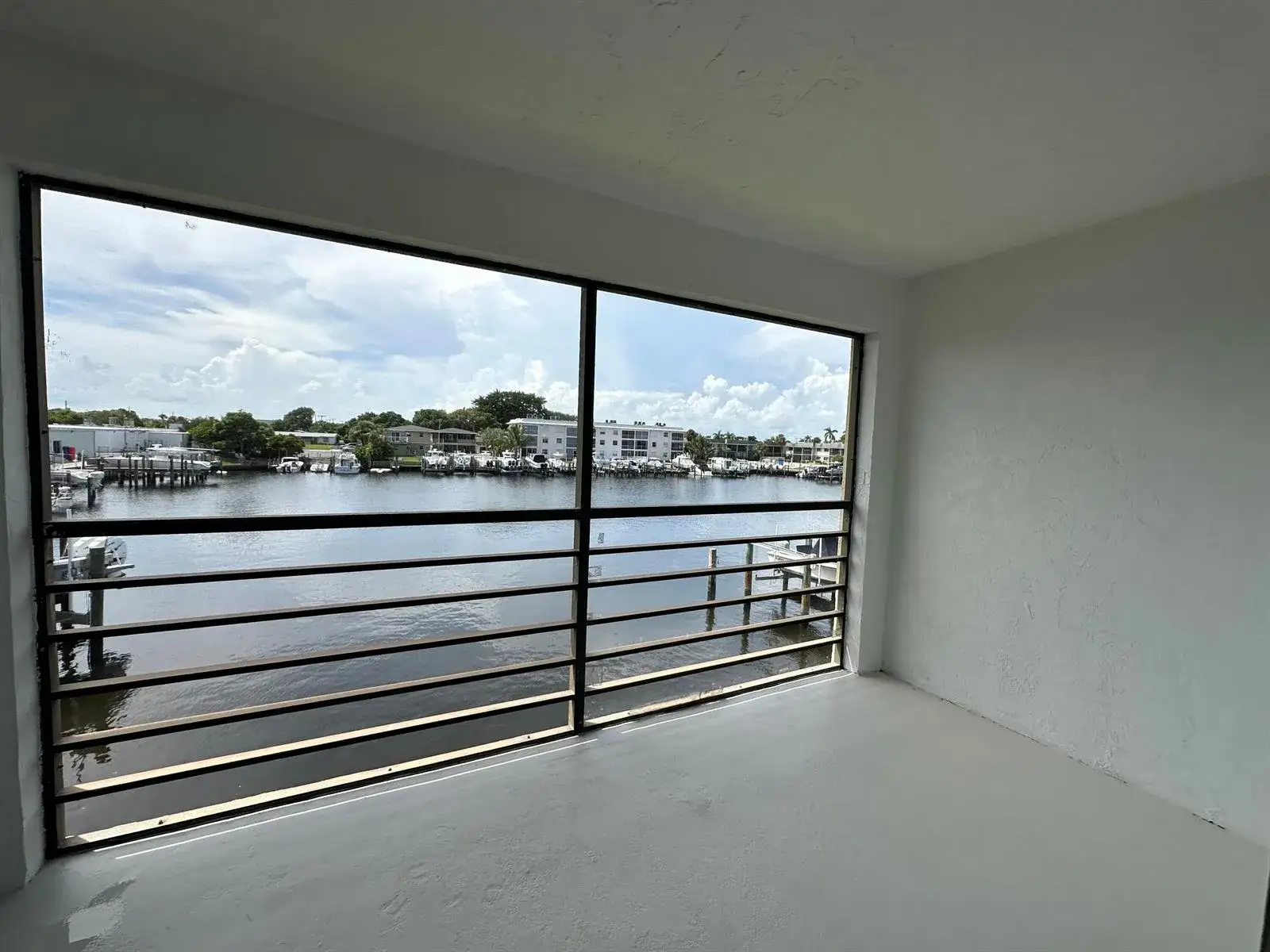 309 Lake Circle # 202, North Palm Beach FL 33408