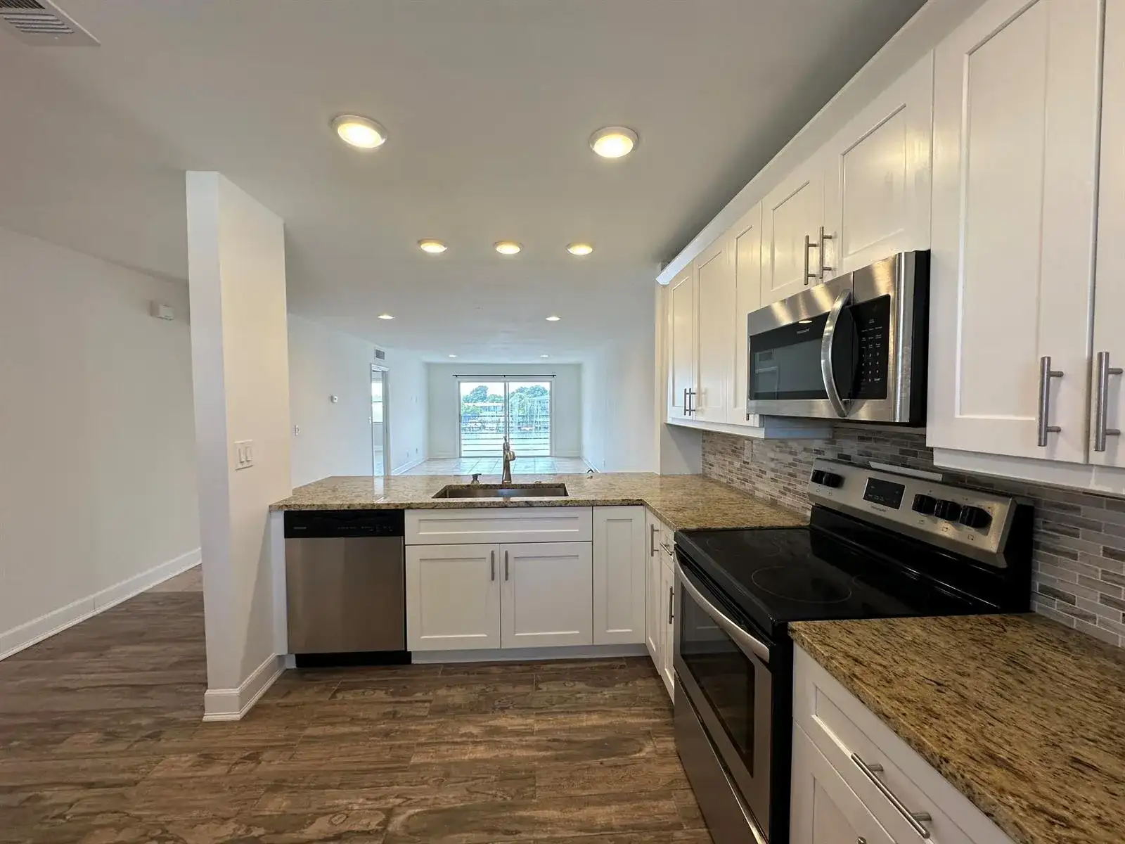 309 Lake Circle # 202, North Palm Beach FL 33408 photo 5
