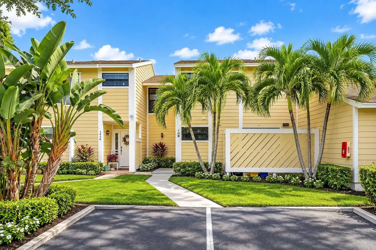 502 Lakewood Drive # 10B, Jupiter FL 33458