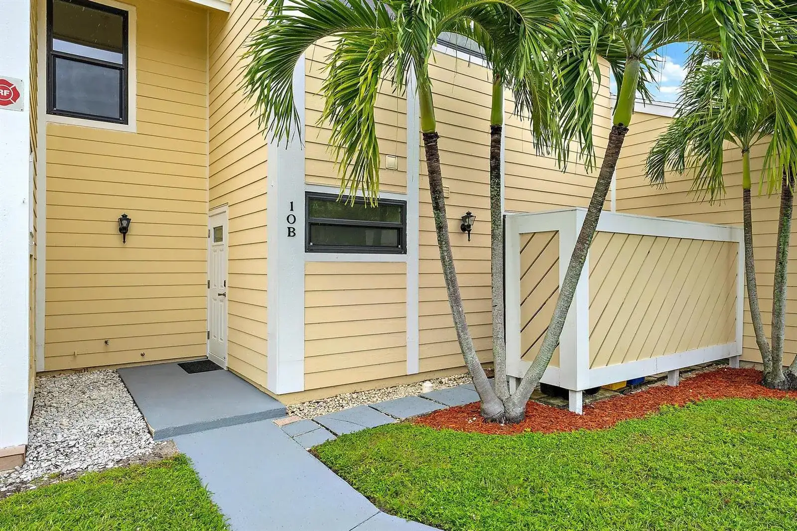 502 Lakewood Drive # 10B, Jupiter FL 33458 photo 3