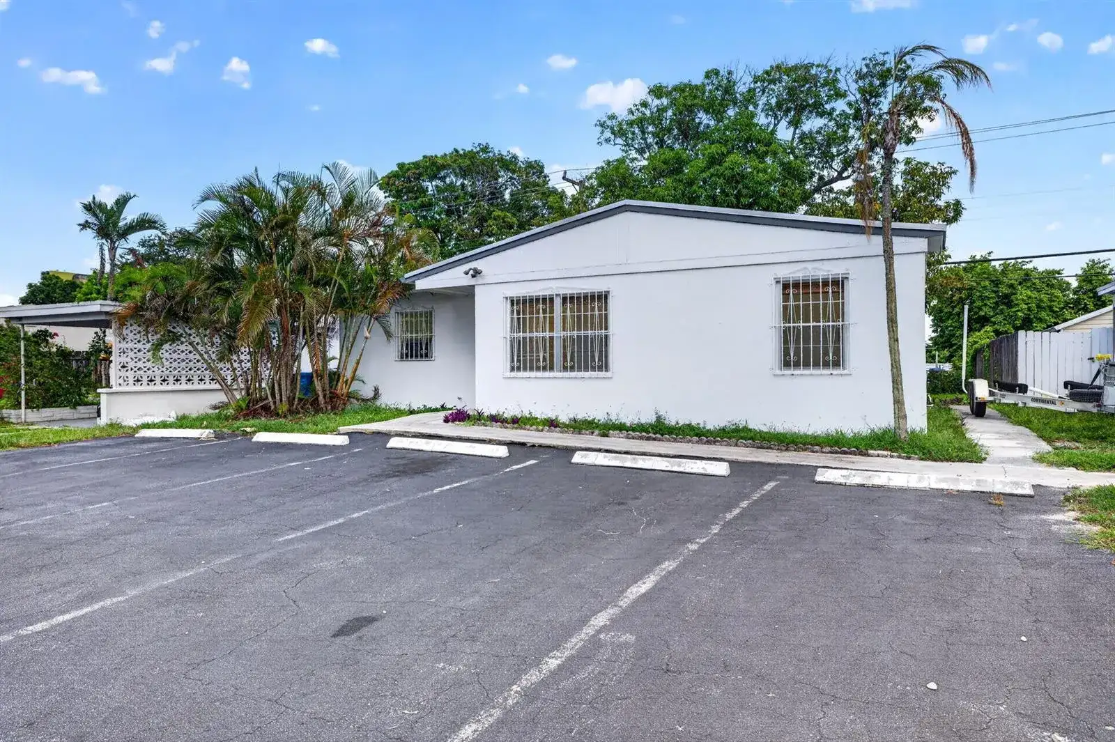 130 NE 51ST Street, Oakland Park FL 33334 photo 3