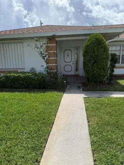 1225 S Lakes End Drive # A, Fort Pierce FL 34982