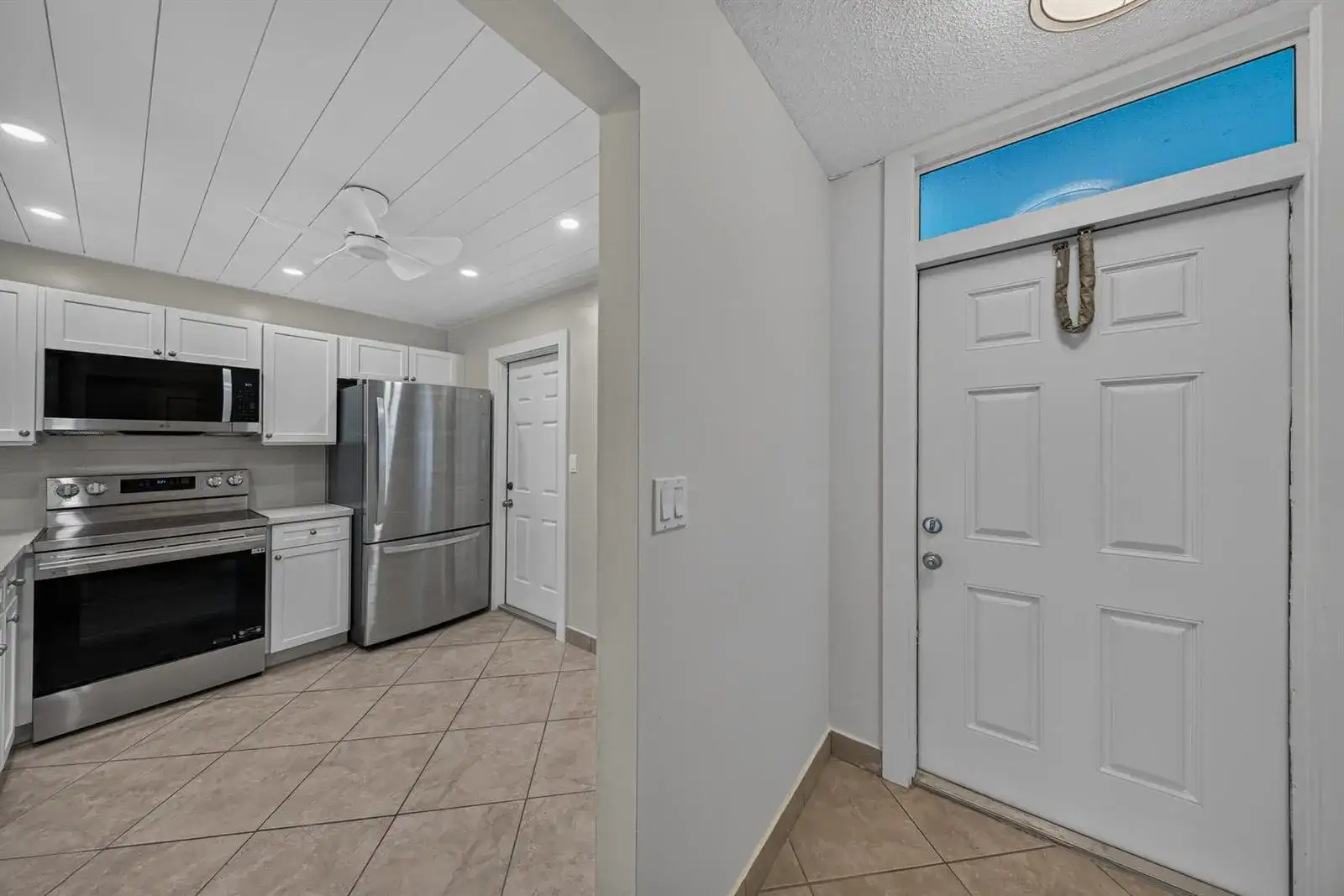 610 NE 12th Avenue # 601, Hallandale Beach FL 33009 photo 4
