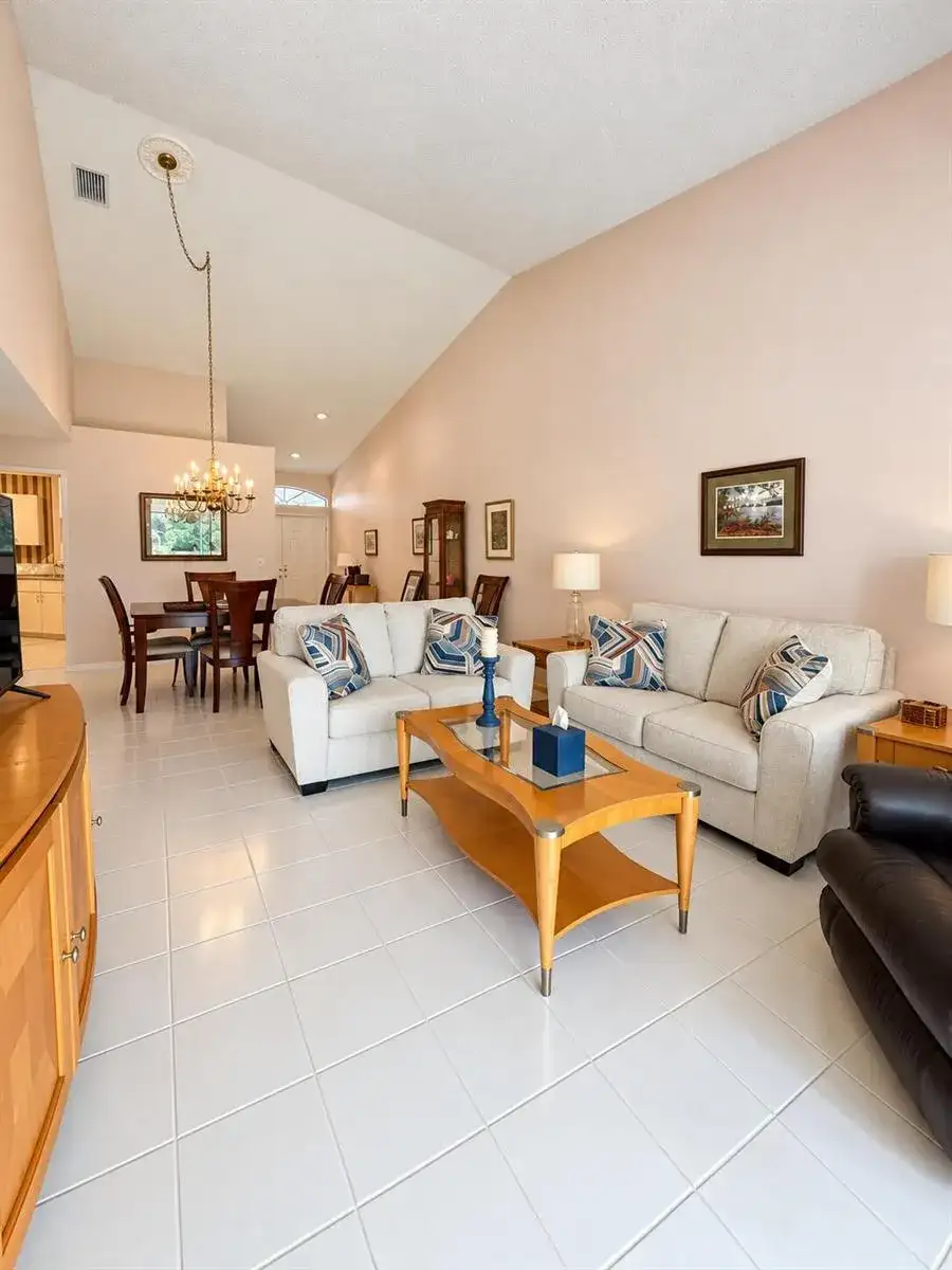 8942 SE RIVERFRONT Terrace, Tequesta FL 33469 photo 3