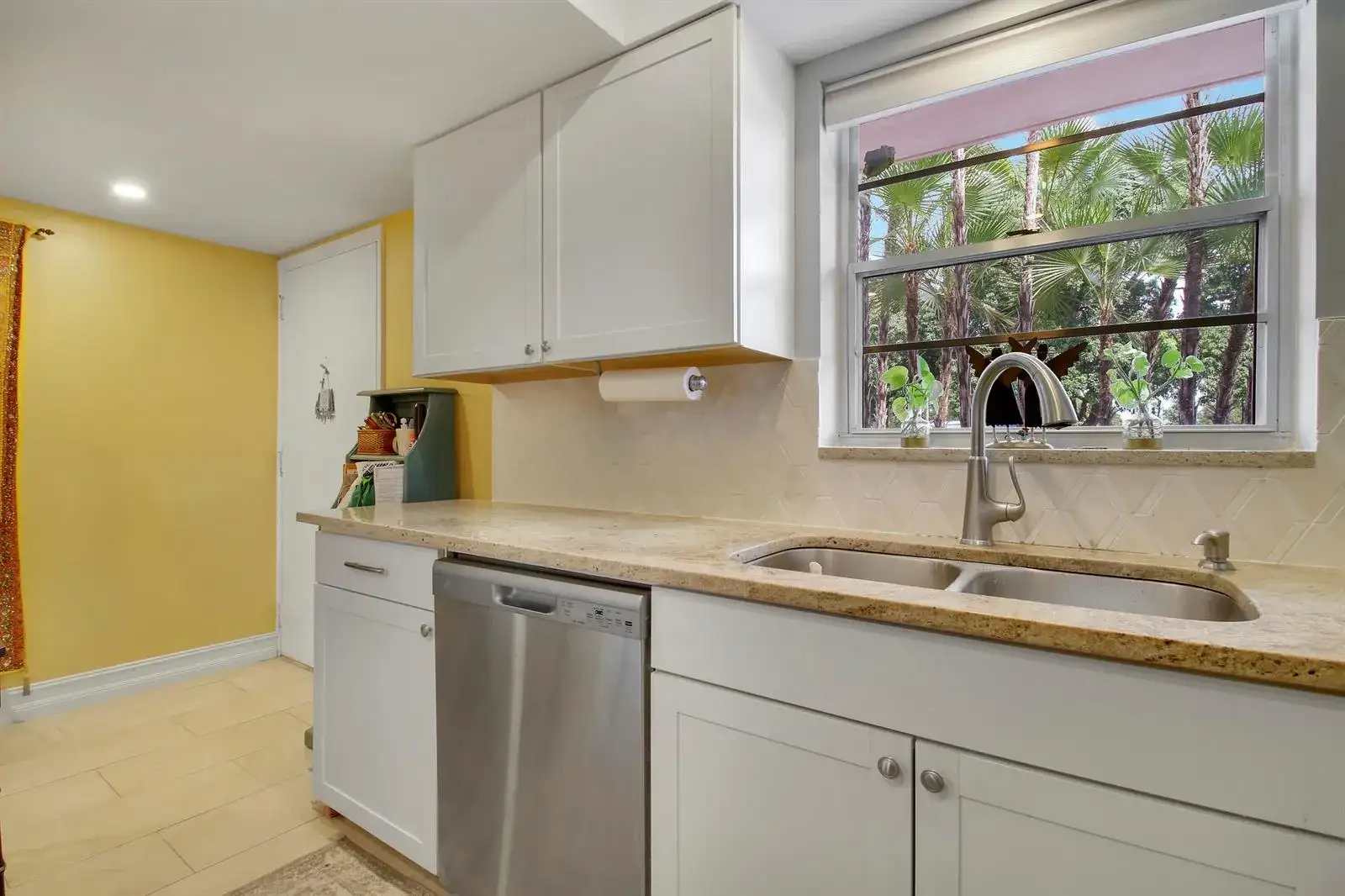 18081 SE COUNTRY CLUB Drive # 123, Jupiter FL 33469 photo 3