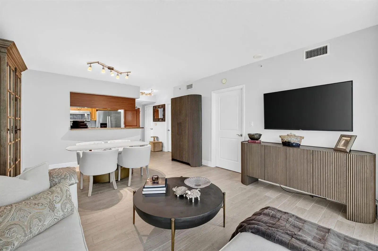 347 N NEW RIVER Drive E # 1107, Fort Lauderdale FL 33301