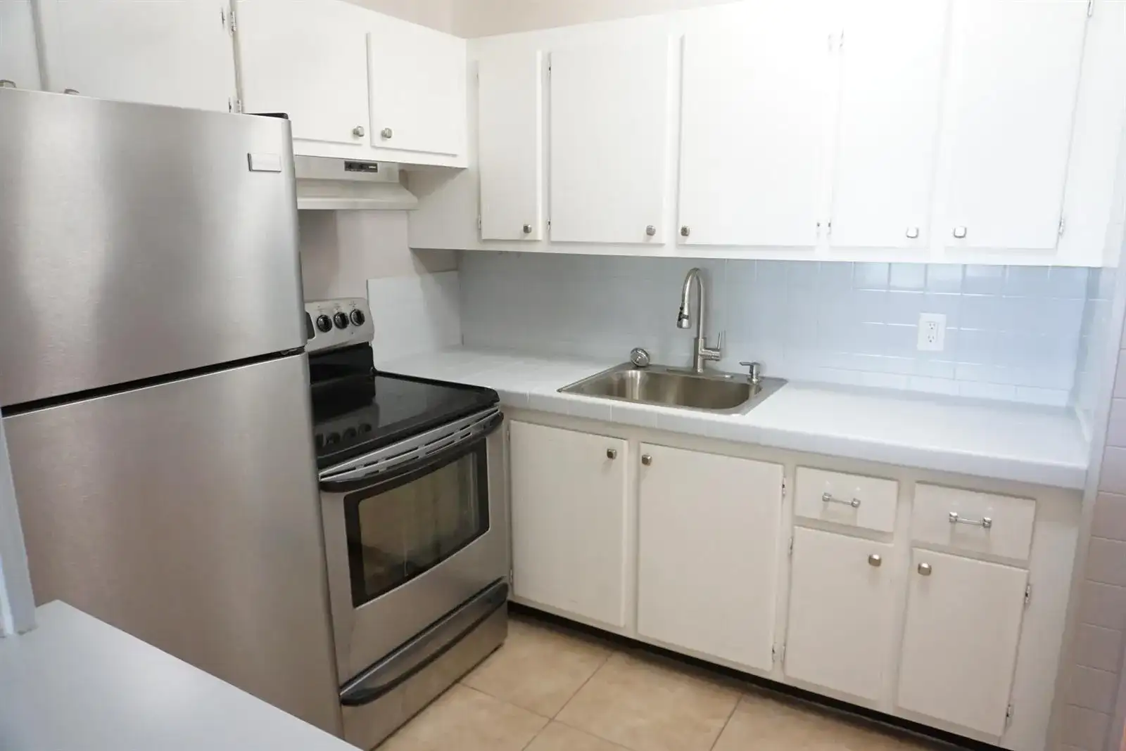 89 Cambridge D, West Palm Beach FL 33417 photo 4