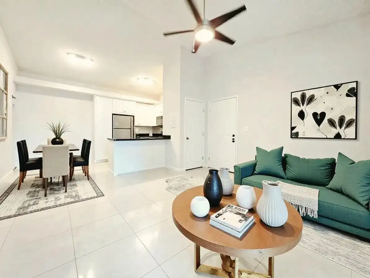 911 LYONS Road # 2204, Coconut Creek FL 33063