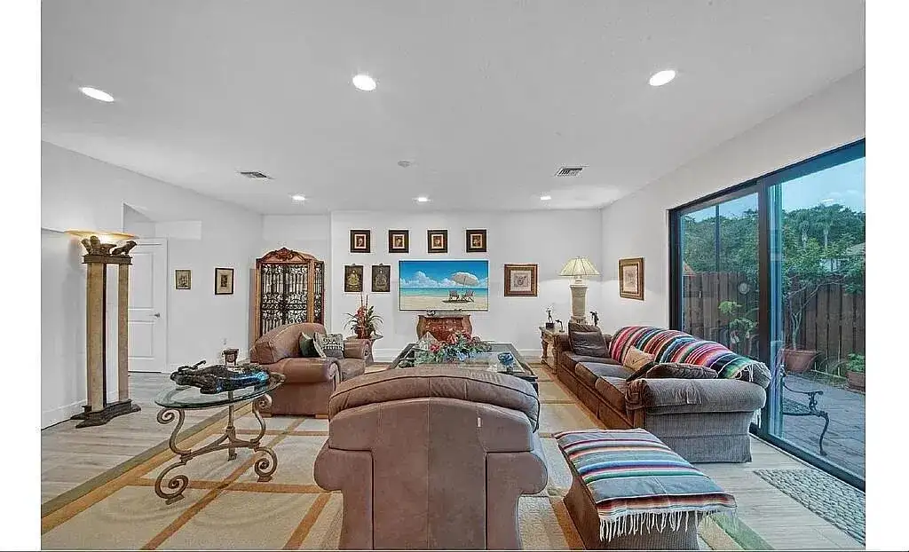 3199 Santa Catalina Place, FL 33467 photo 2