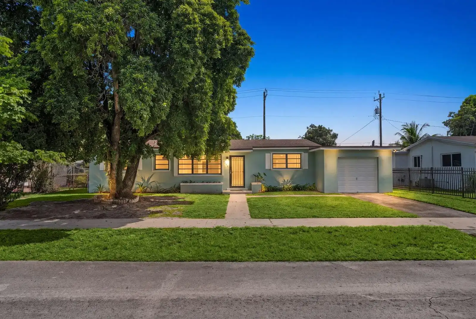 3850 NW 169TH Terrace, Miami Gardens FL 33056