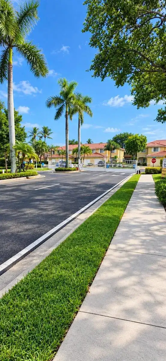1727 AREZZO Circle, Boynton Beach FL 33436 photo 3