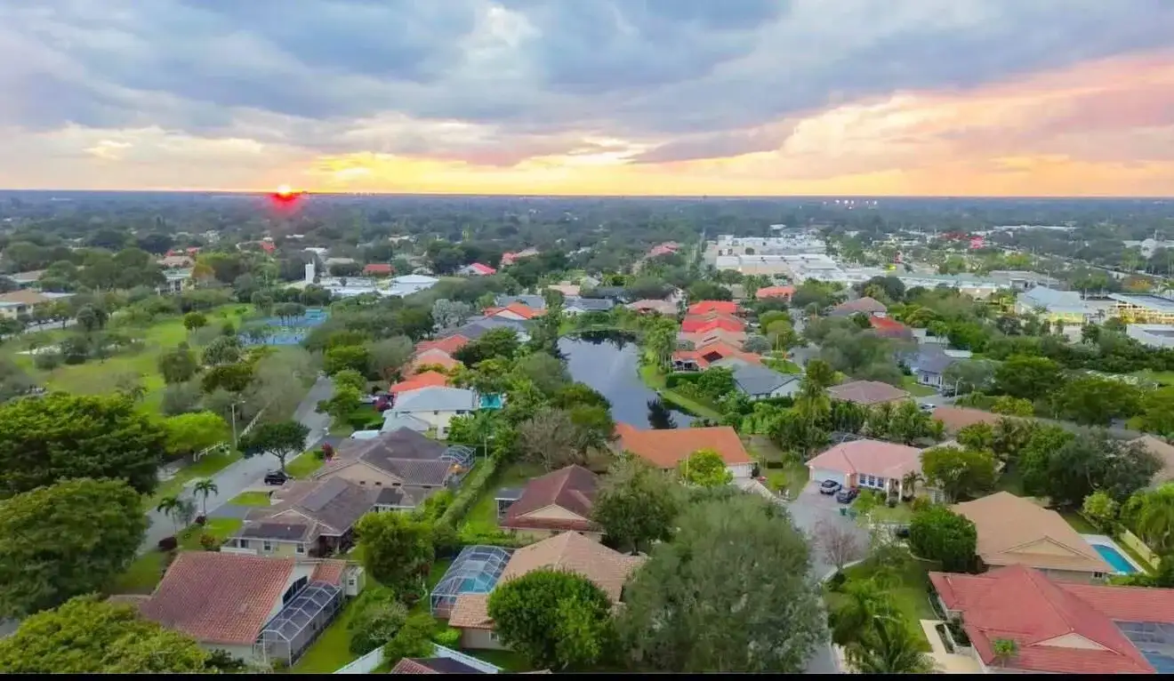 4555 NW 88TH Terrace, Coral Springs FL 33065 photo 2
