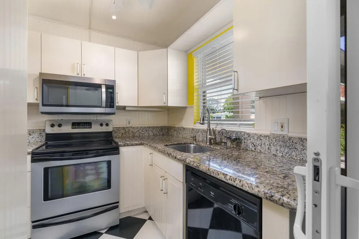 2800 NE 14TH ST Causeway # 115, Pompano Beach FL 33062