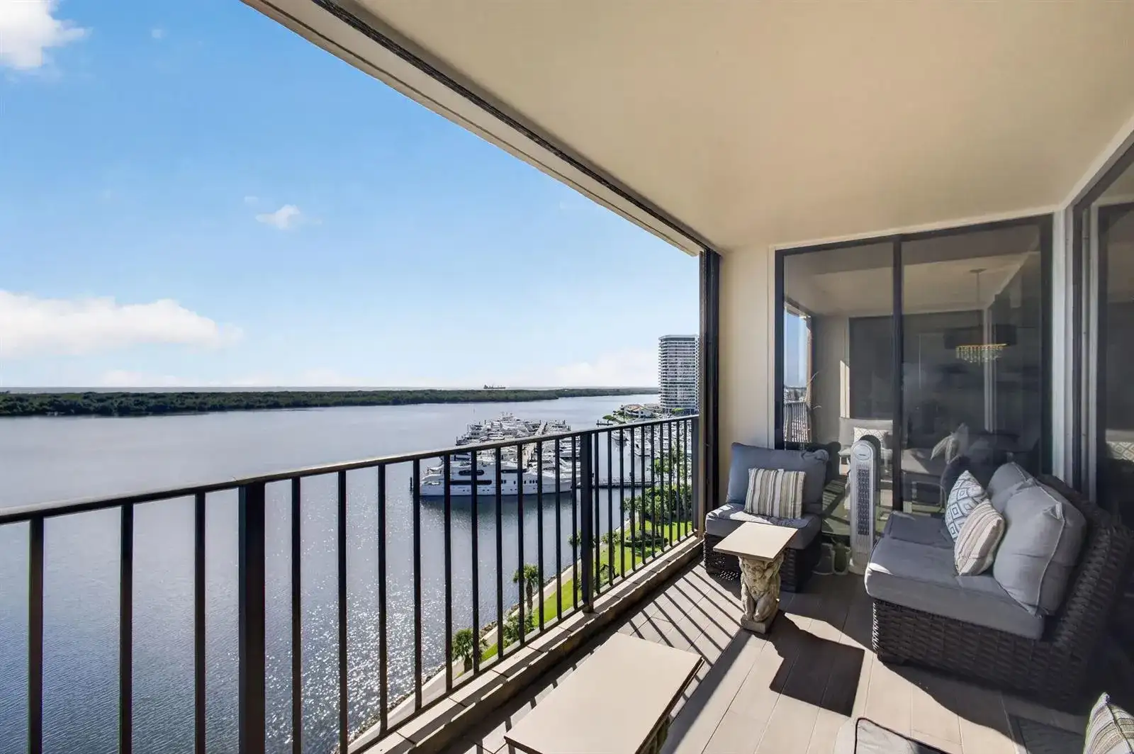 126 LAKESHORE Drive # 1125, North Palm Beach FL 33408 photo 3