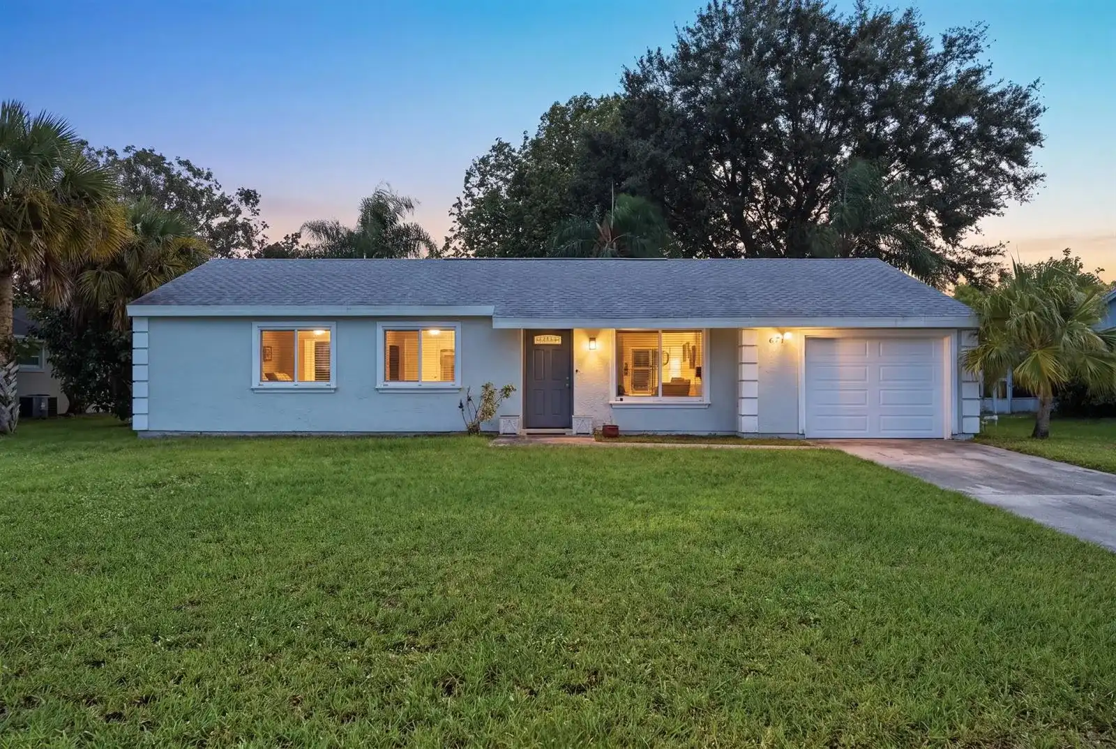674 SW Old Briar Avenue, Port St. Lucie FL 34953