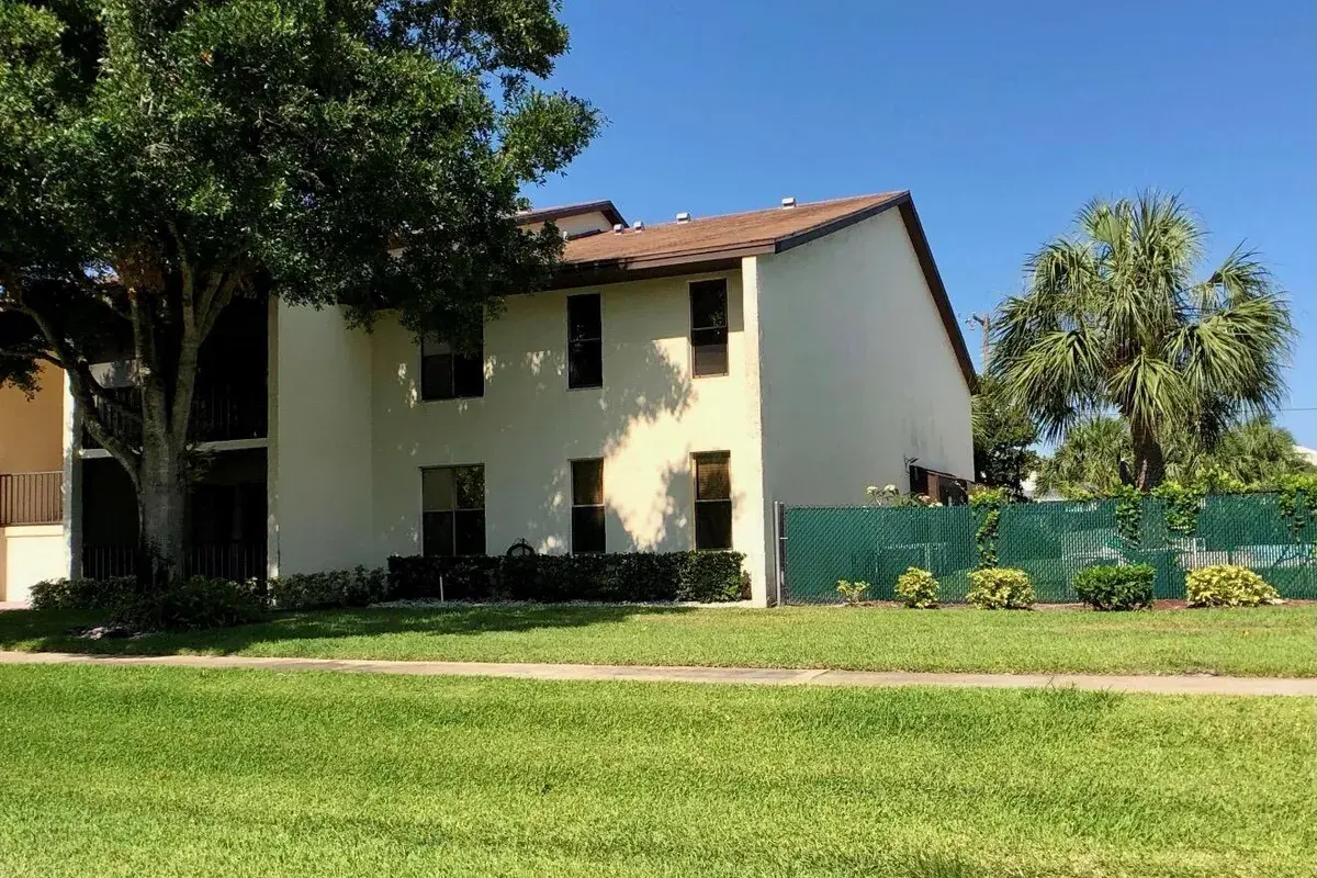 250 SE Four Winds Drive # 104, Stuart FL 34996