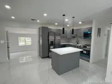751 NW 18th Street, Pompano Beach FL 33060