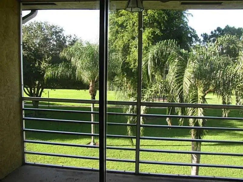 2000 SPRINGDALE Boulevard # 311, Palm Springs FL 33461