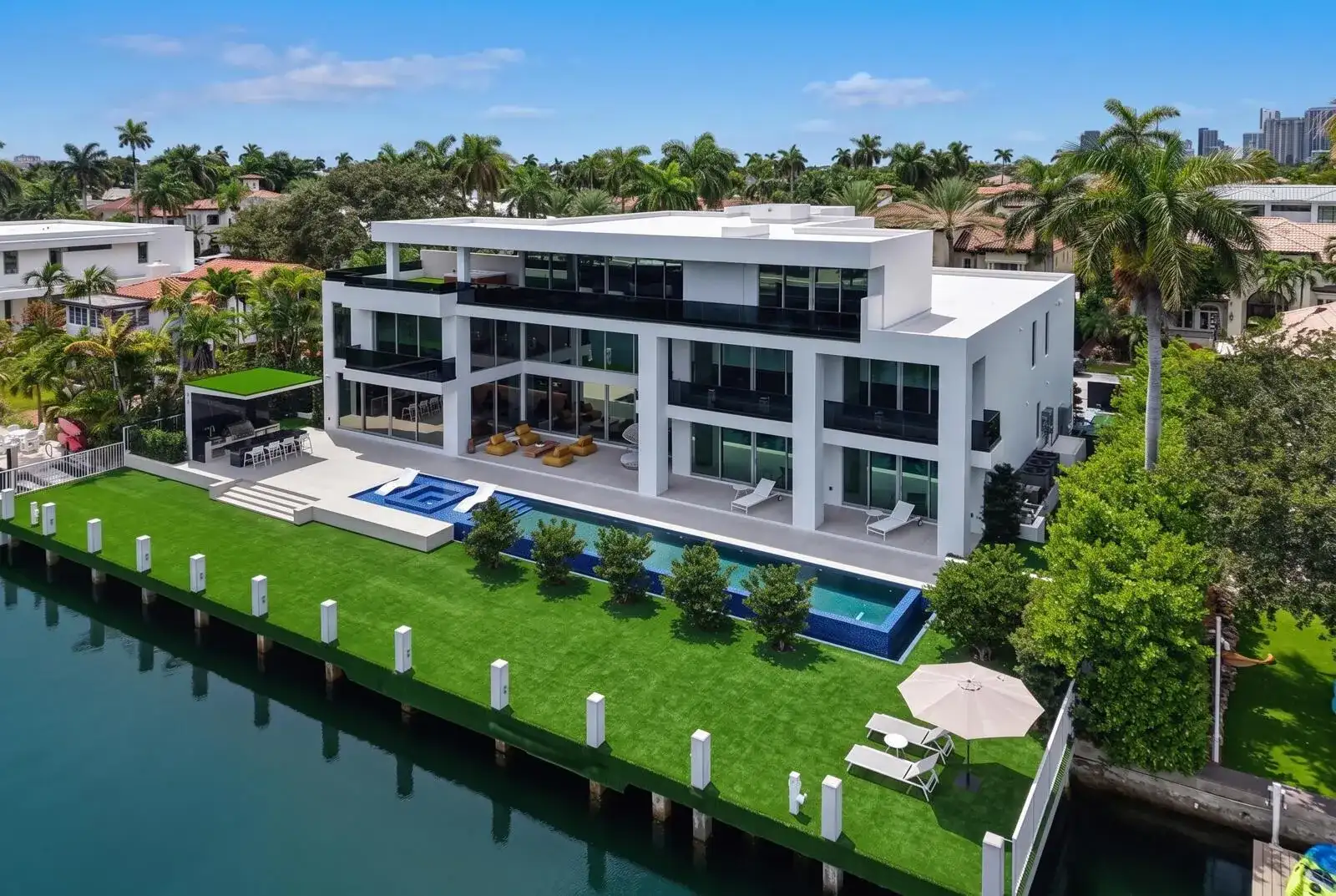 414 ROYAL PLAZA Drive, Fort Lauderdale FL 33301 photo 2