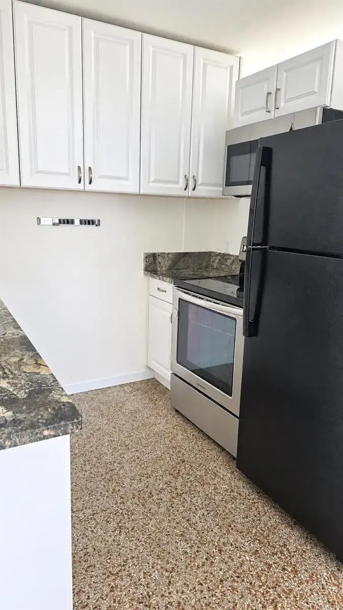 330 W 29TH Street W, Riviera Beach FL 33404 photo 5